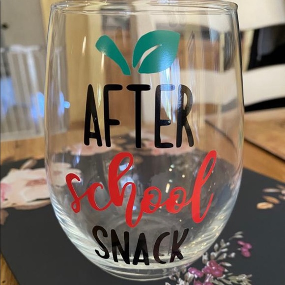 Teacher Wine Glass - Picture 2 of 2